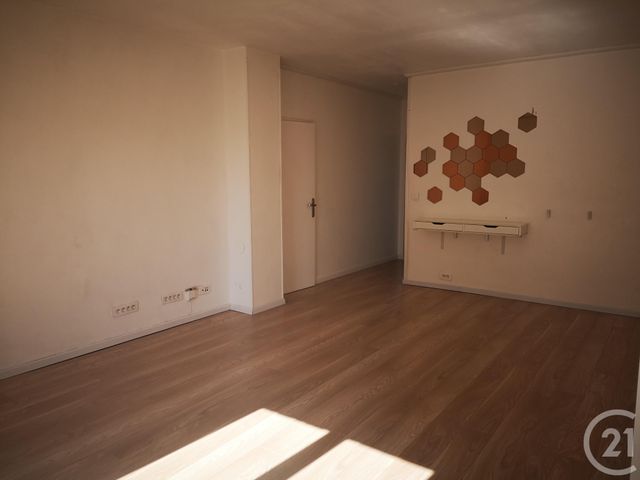 Appartement F4 à louer - 4 pièces - 72.0 m2 - MONTROUGE - 92 - ILE-DE-FRANCE - Century 21 Côté Ecrivains